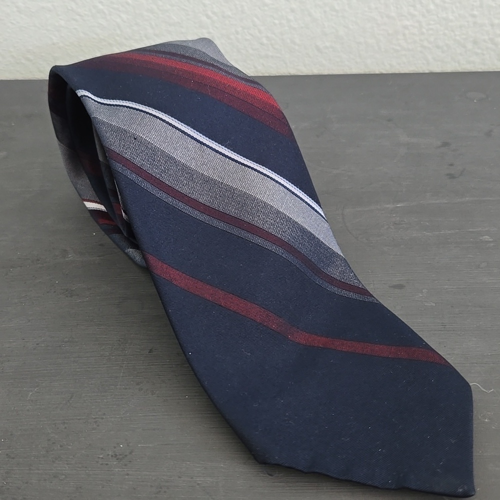 Wembley Navy and Red Striped Tie